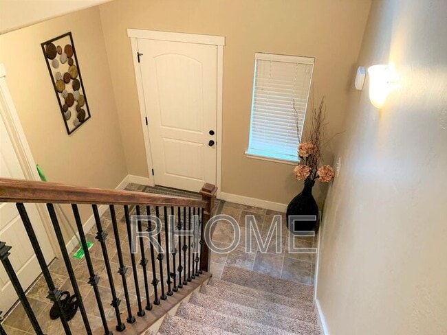 Photo - 131 Paramatta Ln