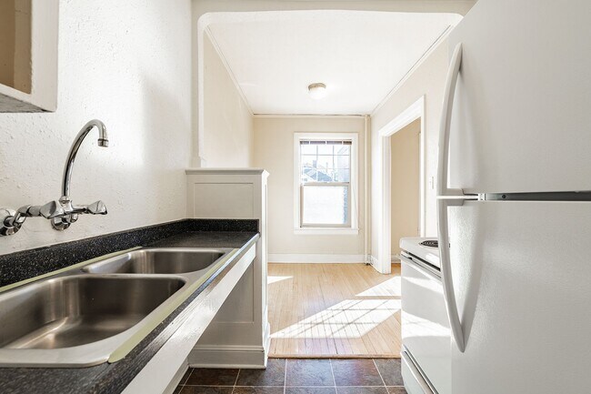 Photo - Roosevelt Apartments