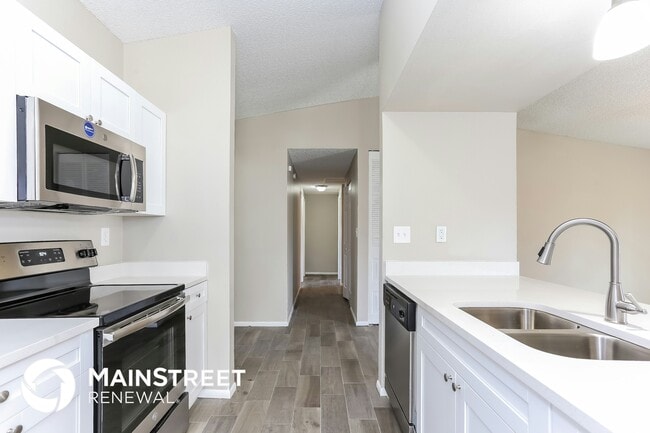 Photo - 1209 Hawley Ct