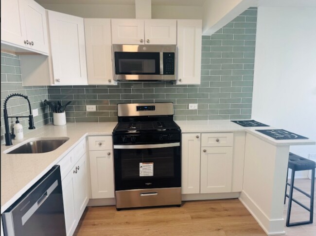 Photo - 4823 W 157th St