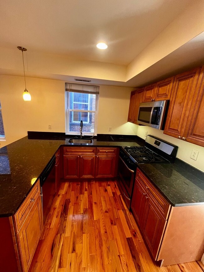 Photo - Beautiful newly renovated 2-bedroom 2 bath In Northern Liberties Unit 2R