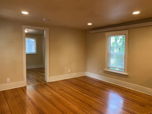 Photo - 135 N Sherwood St Unit 2