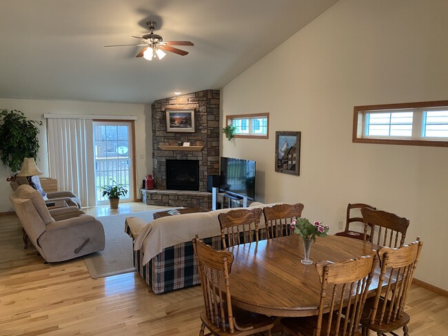 Photo - 1321 Pinecrest Ln