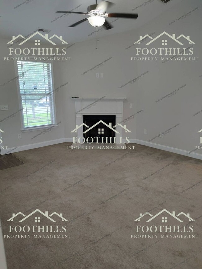 Photo - 155 Norfolk Cir