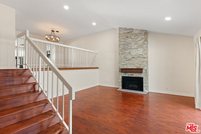 Photo - 6021 Lindley Ave