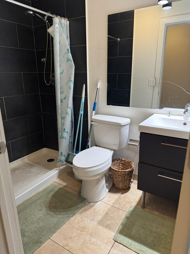 Photo - 444 SW 3rd St Unit 3