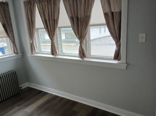 Photo - 865 Lancaster Ave