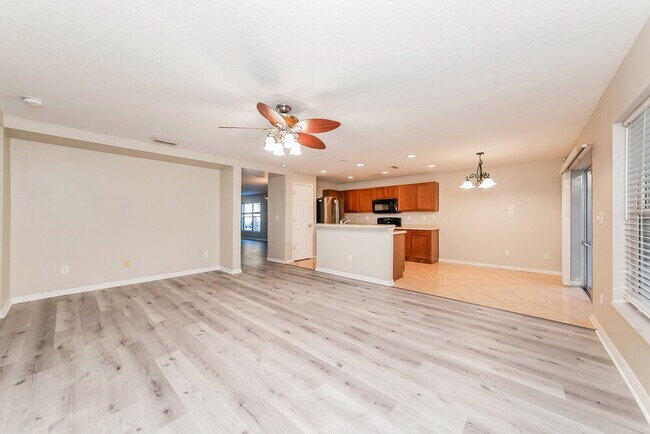 Photo - 406 Chimney Rock Dr