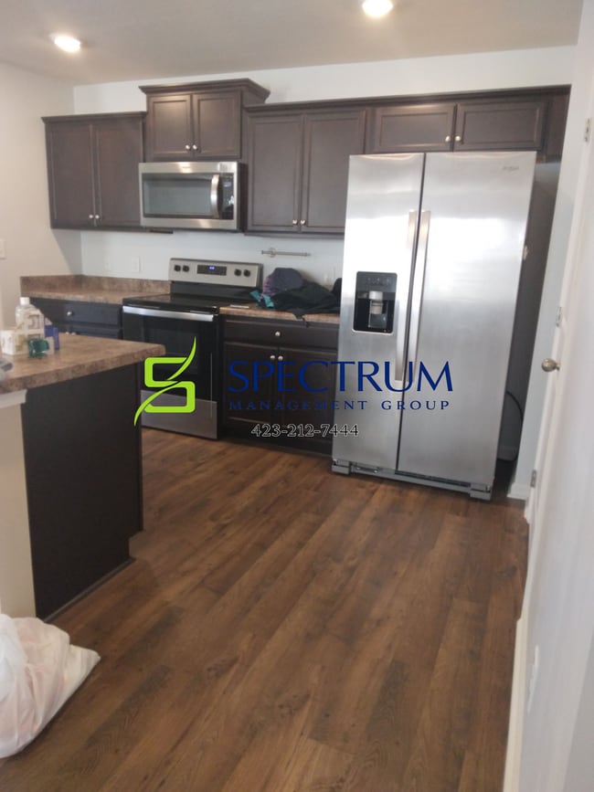 Photo - 220 Greene Ln