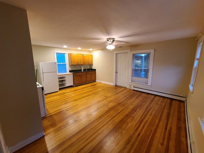 Dining Room - 143 Derby Ave Unit 2nd Floor