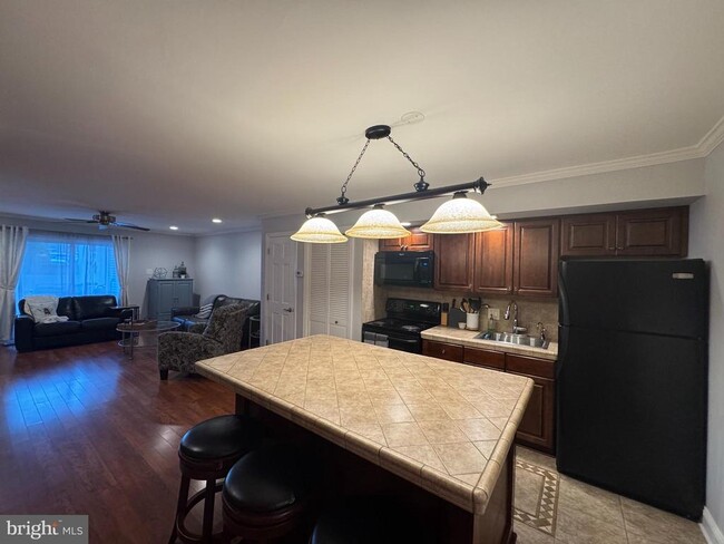 Photo - 34B Darien Way