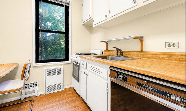 Building Photo - 387 Summit Ave Unit 2 Rental