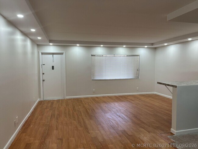 Building Photo - 2200 Springdale Blvd Unit 206