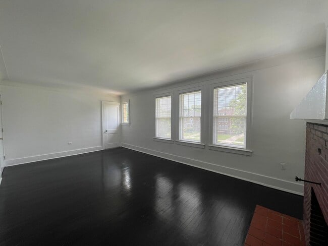 Photo - 4706 Lakewood St