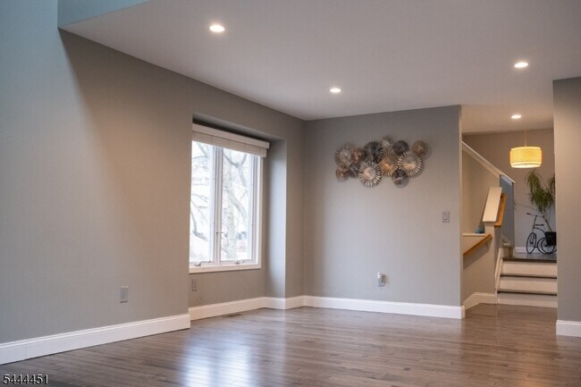 Photo - 55 Clarken Dr