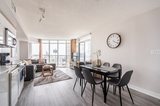 Photo - 62 Fort York Blvd Unit ID1345964P