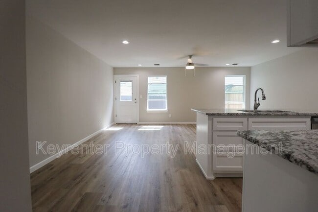 Photo - 214 N Cleveland Ave Unidad B