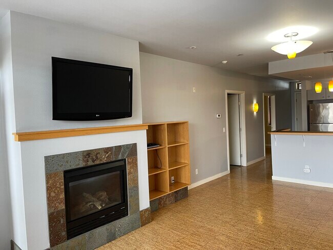 Photo - 2220 W Woodin Ave