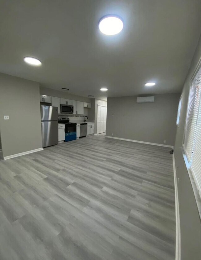 Photo - Live in Style at Bellagio East Living I: C... Unidad A09