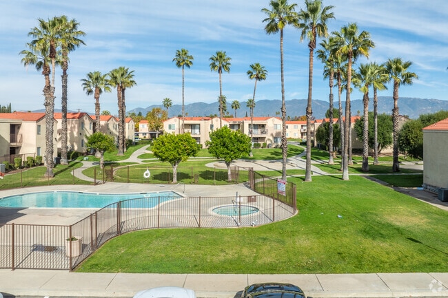 Sierra Pointe