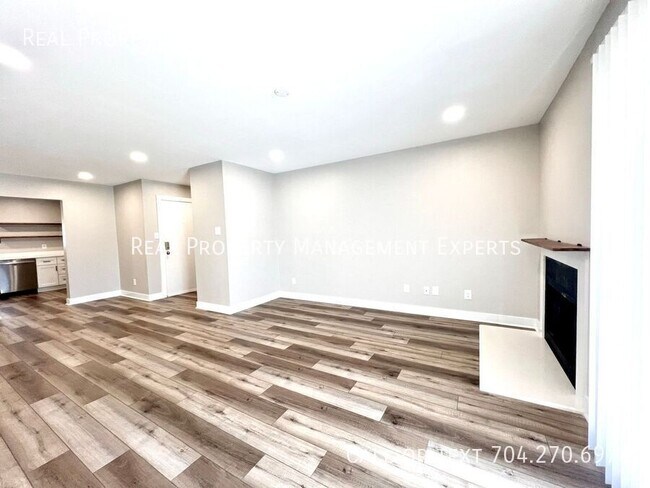 Photo - 3021 Heathstead Place Unidad APT B