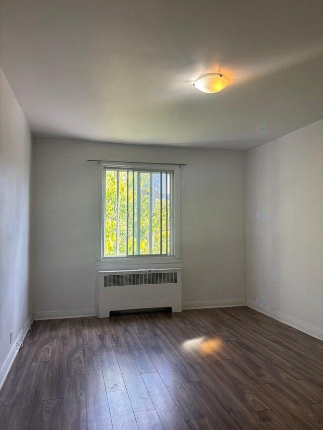 Building Photo - 2805 Pl. de Darlington