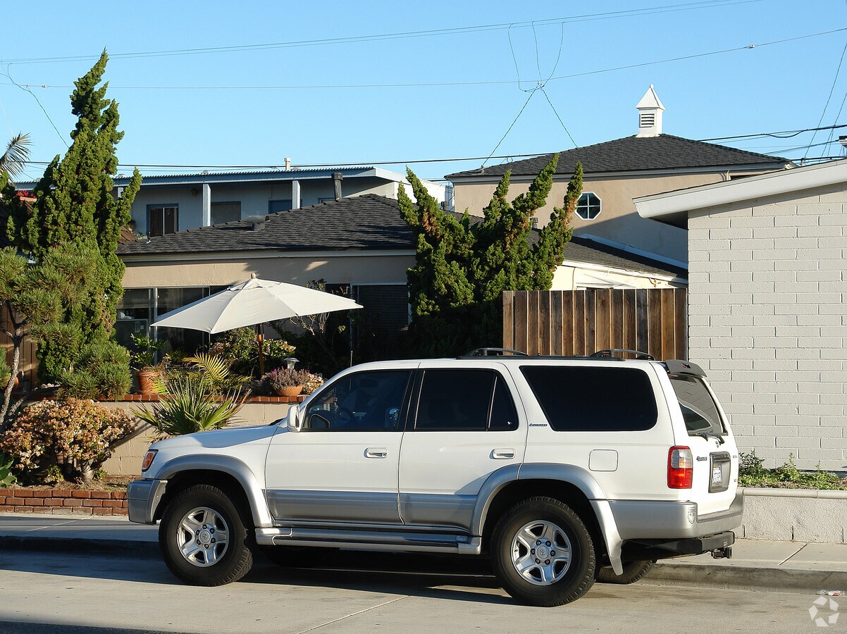 Photo - 1240 W Balboa Blvd Apartments