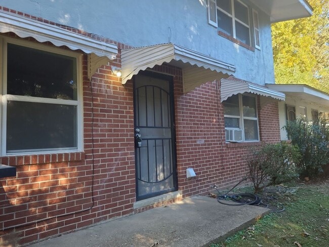 Building Photo - Newly Available! 2 Bedroom in Red Bank!