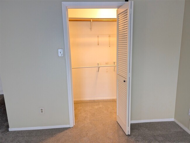 Building Photo - 5050 Ambassador Way Unit 305