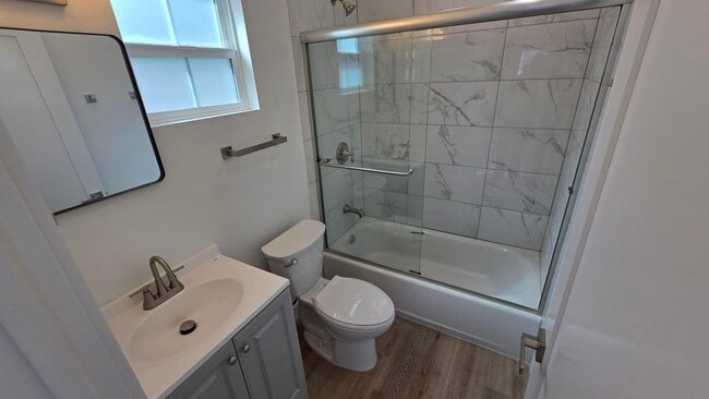 Photo - 988 El Camino Dr