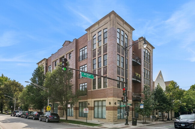 Building Photo - 3158 N Paulina St Unit 2N