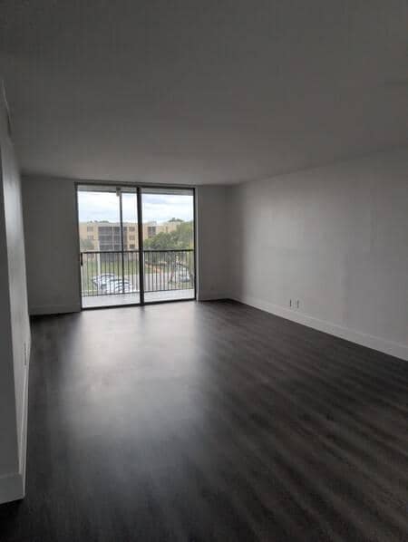 Photo - 1.0 bedroom in Lauderdale Lakes Florida 33311 Unidad 1015Q