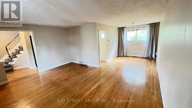 Photo - 153 Simpson Rd