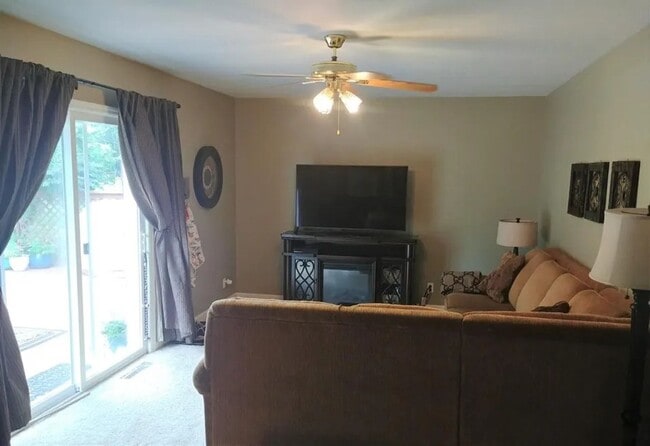 Photo - 8424 Holiday Hills Dr