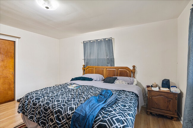 Primary Bedroom - 479 Park Ave