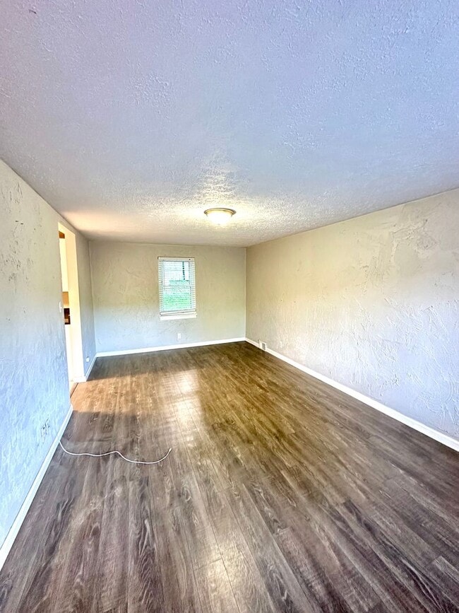 Photo - 481 Filmore Rd