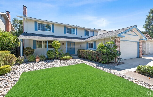 Building Photo - 5 bed/2.5 bath single family home in W. Sa...