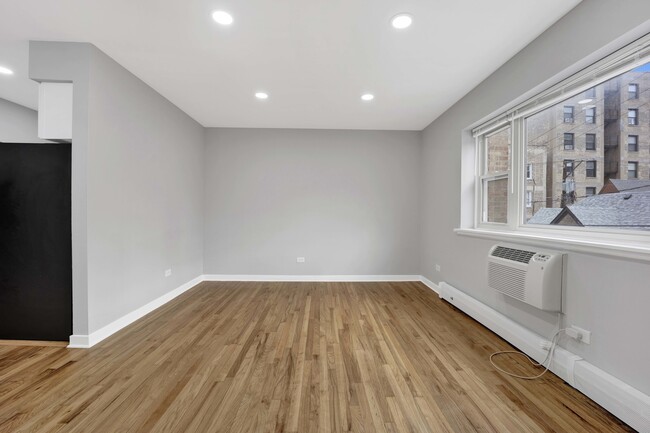 Photo - 3161 N Cambridge Ave