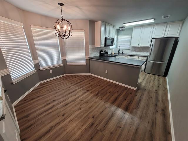 Photo - 205 Willow Creek Dr