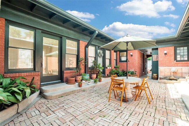 Photo - 1001 Bomar St Unidad B