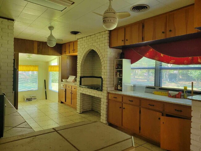 Photo - Huge house fully furnished!