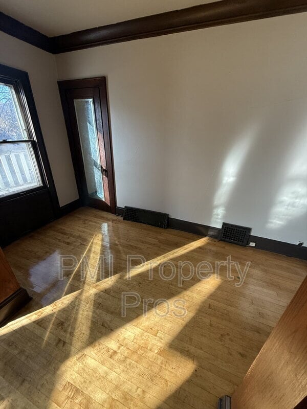 Photo - 2574 N 41st St