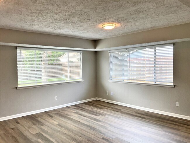 Photo - 2326 Meade Ct