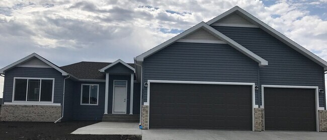 3327 55th St S - 3327 55th St S House