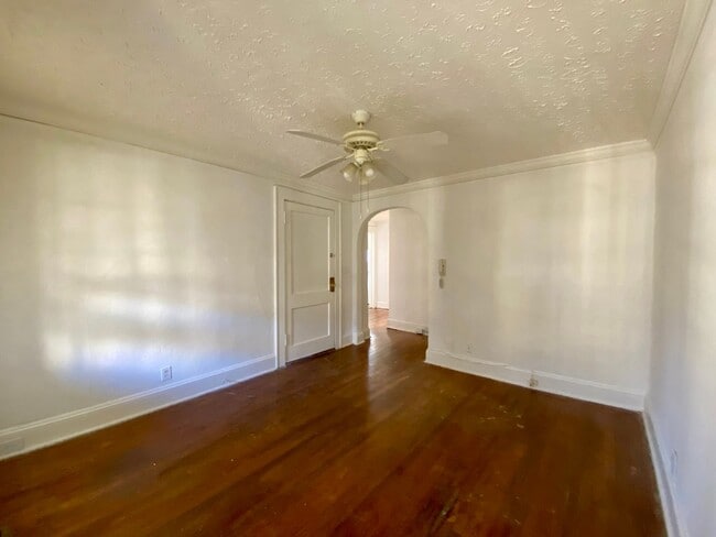 Photo - Spanish Oaks