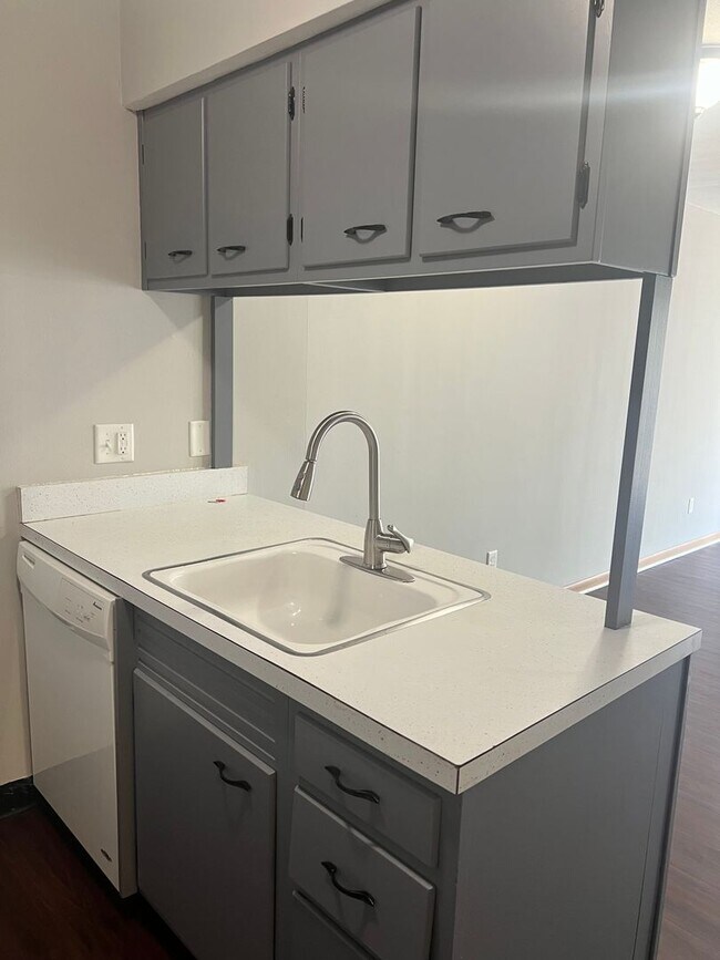 Photo - Spacious 2 bedroom 2 bath apartments in Harrison Township!