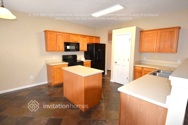 Photo - 3000 Moonstone Ln