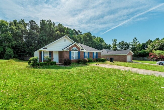 Photo - $1,395 - 3 bed/2 bath house for rent, fully renovated!