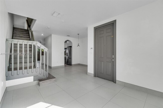 Photo - 1720 NE 33rd Ave