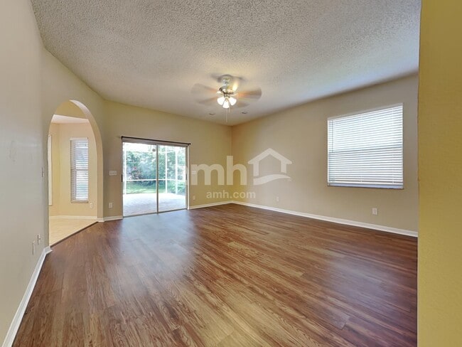 Photo - 17756 Oak Bridge St